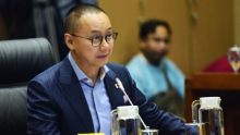 Sekjen DPP PAN Eddy Soeparno buka suara usai Ketua DPP PDIP Puan Maharani mengaku siap menjadi tuan rumah pertemuan koalisi pendukung pemerintahan Presiden Jokowi. Sumber: suara.com