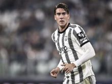 Striker Juventus, Dusan Vlahovis menghapus akun instagram pribadi milknya. Hal ini disebut ada kaitannya dengan performa buruk yangsedang dijalani. (Twitter/Foto)