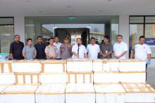 Kombes Teguh Widodo dalam jumpa persnya di Mapolda Riau pada Rabu siang