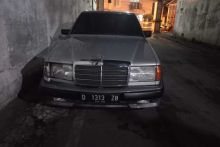 Viral, Mobil Mercy Disopiri Anak di Bawah Umur, Tabrak 3 Mobil di Solo