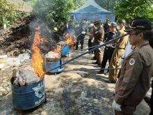 Pemusnahan barang bukti Daging Illegal
