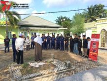 Polsek Siak Kecil saat Baksos bersama