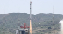 Roket Long March-2D yang membawa 41 satelit meluncur dari Pusat Peluncuran Satelit Taiyuan di Provinsi Shanxi, China utara, 15 Juni 2023 /Twitter