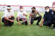 Gubernur Bali Wayan Koster mengaku siap menjadi tuan rumah Piala Dunia U-17. Sumber: Bali Viral News