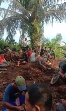 Warga masyarakat di Kecamatan siak kecil