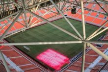 Jokowi Renovasi Stadion JIS dengan Rumput Golf, Rocky Gerung: Bikin Baru Aja Sekalian!. (Twitter/Foto)