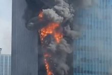 Fakta Dibalik Kebakaran Menara K-Link yang Bubarkan Pesta Nikah. (Twitter/Foto)