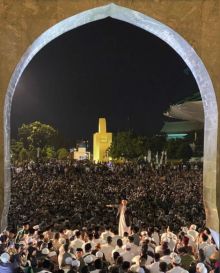 Puluhan Ribu Rakyat Riau Hadiri Pengajian Adi Hidayat di Pekanbaru 1 Muharram 1445 H. (PkuCity/Screenshot/Foto)