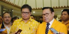 Ketua Dewan Pembina Partai Golkar Aburizal Bakrie mengaku tak sejalan dengan kader senior lain yang berniat melengserkan sang ketum Airlangga Hartarto. Sumber: Suara Karya