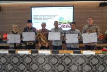 Penandatanganan kerja sama UPER dengan para mitra dalam mendukung energi keberlanjutan melalui Tridharma Perguruan Tinggi