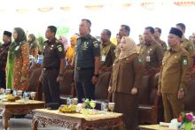 Bupati Kasmarni dan Dandim 0303 Bengkalis Letkol Inf Endik Yunia Hermanto