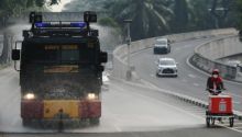 Kritikan Menohok Ahli Soal Semprotan Air ke Jalan Buat Polusi Meningkat. (X/Foto)
