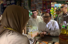 Cak Imin Sidak Pasar Grogolan Pekalongan, Warga Keluhkan Harga Cabe Naik. (Tangkapan Layar/deti.com)