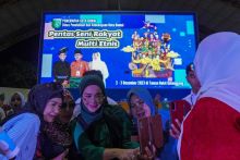 Antusias Warga Dumai berswafoto bersama Iyeth Bustami.