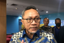 Zulhas Bakal Dilaporkan Ormas Islam ke Mabes Polri usai Diduga Lecehkan Ibadah Sholat. (X/Foto)