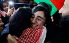 Sandera yang dibebaskan /Reuters