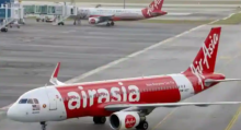 Sama mengejutkannya dengan kejadian ini, ini bukan pertama kalinya seekor ular menumpang di pesawat AirAsia /Reuters