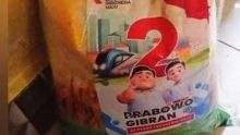 Beredar Video Beras Bulog Berstiker Prabowo-GIbran di X, Airlangga: Semua Bansos Program Pemerintah. (X/Foto)