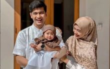 Potret Kebersaman Ria Ricis, Ryan Sang Suami dan Anaknya Moana. (dok. Tangkapan Layar akun Instagram @ria.ricis1795official)