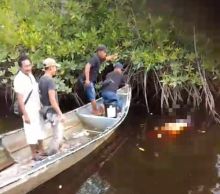 Korban saat akan di evakuasi