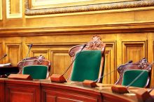 Respon Airlangga soal Isu Skenario Dirinya Ingin Rebut Kursi Ketua DPR 2024-2029. (Ilustrasi/iStock/DenKuvaiev)