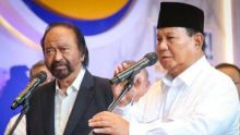 Pertemuan calon presiden terpilih Prabowo Subianto dengan Ketua Umum Partai NasDem Surya Paloh di NasDem Tower, Jakarta pada Jumat ini. Sumber: BBC