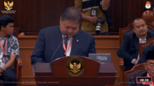 4 Menteri Jokowi jadi Saksi Sidang Sengketa Pilpres di Mk Hari Ini, Airlangga Mulai Duluan. (Tangkapan Layar YouTube Channel @KPU RI)