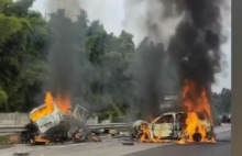 Kronologi Kecelakaan Maut GranMax di Tol Japek Km 58, 12 Tewas. (Tangkapan Layar/kompas.com)