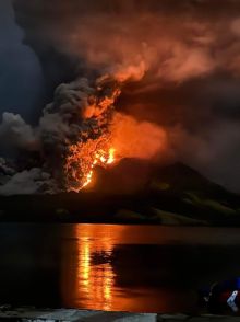 PVMBG Catat 944 Kali Aktivitas Gempa Gunung Api Ruang dalam Sehari. (X/@risesknight121)