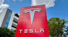 Foto logo Tesla /Reuters
