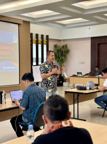 Kata Sambutan dari Regional Head Harry Sutiono PT. CDN Riau dalam event Kontes Layanan Honda Regional (KLHR) Riau 2024 di Karim Auditorium PT.CDN