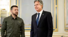 Presiden Ukraina Volodymyr Zelensky bertemu dengan Menteri Luar Negeri AS Antony Blinken di Kyiv /AFP