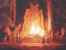 Misteri Klub Rahasia Bohemian Grove, Tempat Perkumpulan Elit Global. (X/@clippedszn)