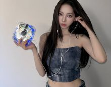 aespa Luncurkan Album Versi CDP yang Bisa Langsung Dengarkan Lewat Earphone, Unik dan Canggih. (X/@synkdyve)