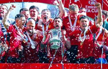 Usai Menang Piala FA, MU Terancam Gagal Main di Liga Europa. (X/@UnitedsUpdate)