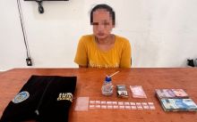 Seorang IRT di Bengkalis saat diringkus polisi