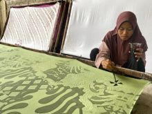 UMKM Batik Nagori Kuansing yang mengembangangkan usahanya dengan bersama BRK Syariah