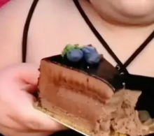 Ngeri, Seleb China Ini Meninggal saat Live Mukbang