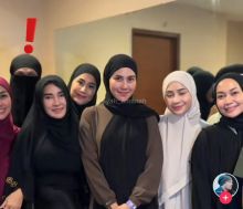 Kenakan Cadar di Kajian Ustad Hanan Attaki, Transgender Wanda Hara-Nagita Slavina Disentil Nikita Mirzani. (X/@univernotfair)