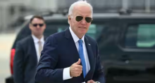 Ini adalah penampakan publik pertama Biden setelah menghabiskan hampir seminggu pulih dari Covid19 di rumahnya di Wilmington, Delaware, di mana dia juga mempertimbangkan pencalonannya pada tahun 2024, memutuskan untuk berhenti /AFP