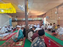 Di Surau Suluk Syeikh Ambia Rambah, Kapolsek Rambah Hilir Lakukan Cooling System dengan Para Khalifah