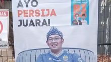 Baliho RK Pakai Baju Persib tapi dukung Persija, Viral!.
