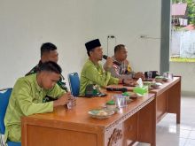 Bhabinkamtibmas Desa Kadur Kawal Rapat Koordinasi Persiapan Pilkada 2024