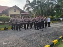 Personel Polsek Pinggir dan BKO Polda Riau Cek Persiapan Pengamanan TPS