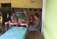 Personil Polsek Pinggir dan TNI Bersinergi Melaksanakan Kegiatan Jum'at Curhat