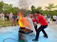 Membangun Keluarga Siaga Api, RAPP Adakan Pelatihan Penggunaan APAR