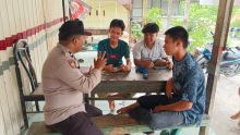 Bhabinkamtibmas Polsek Mandau Ajak Kaum Milenial Saring Informasi