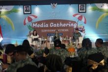 Ketua Dewan Pers, Dr Ninik Rahayu SH MS, saat memberikan pemaparan dalam agenda Media Gathering SHU di Bali.