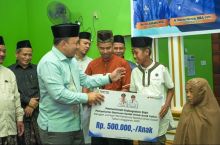 Safari Ramadan di Pusako: Wakil Bupati Husni Merza Tebar Kebahagiaan untuk Anak Yatim