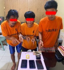 Penggerebekan Dini Hari di Tualang: 2,09 Gram Sabu, 3,86 Gram Ganja, dan 3 Pelaku Dibekuk Polisi